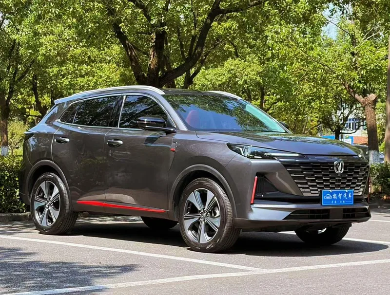 Changan CS55 PLUS 2022 Second generation 1.5T DCT Premium Trim exterior photo 3 Changan CS55 PLUS 2022 Second generation 1.5T DCT Premium Trim exterior photo 3
