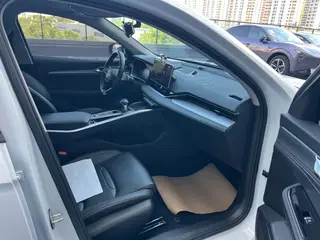 Geely Preface 2021 2.0T Luxury type+ interior photo 17 Geely Preface 2021 2.0T Luxury type+ interior photo 17