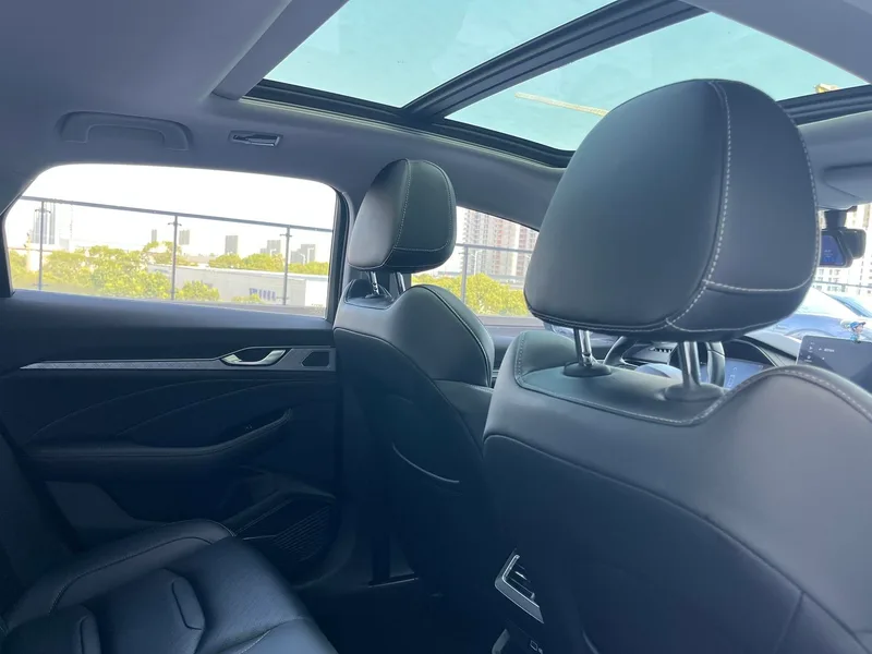 Geely Preface 2021 2.0T Luxury type+ interior photo 19 Geely Preface 2021 2.0T Luxury type+ interior photo 19