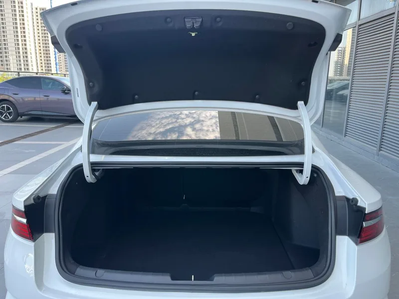 Geely Preface 2021 2.0T Luxury type+ interior photo 20 Geely Preface 2021 2.0T Luxury type+ interior photo 20