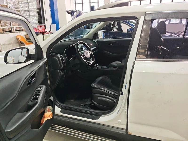 Hyundai ix35 2021 2.0L Automatic two-wheel drive leading version GLS exterior photo 5 Hyundai ix35 2021 2.0L Automatic two-wheel drive leading version GLS exterior photo 5