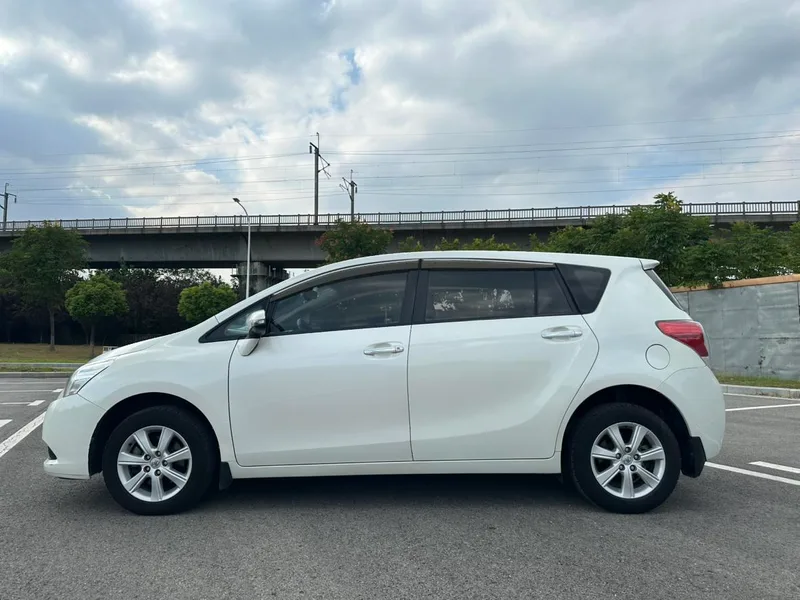 Toyota Verso 2014 Star Brilliance 180E CVT Elite Edition exterior photo 7 Toyota Verso 2014 Star Brilliance 180E CVT Elite Edition exterior photo 7