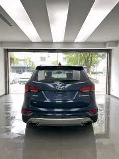Hyundai Santa Fe 2017 2.0T Автоматический двухприводный интеллектуальный тип 7 Кресло интерьер фото 8 Hyundai Santa Fe 2017 2.0T Автоматический двухприводный интеллектуальный тип 7 Кресло интерьер фото 8