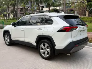 Toyota RAV4 2020 2.0L CVT Mode à deux roues motrices Plus Version extérieur photo 4 Toyota RAV4 2020 2.0L CVT Mode à deux roues motrices Plus Version extérieur photo 4