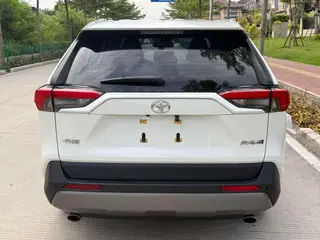 Toyota RAV4 2020 2.0L CVT Mode à deux roues motrices Plus Version extérieur photo 5 Toyota RAV4 2020 2.0L CVT Mode à deux roues motrices Plus Version extérieur photo 5