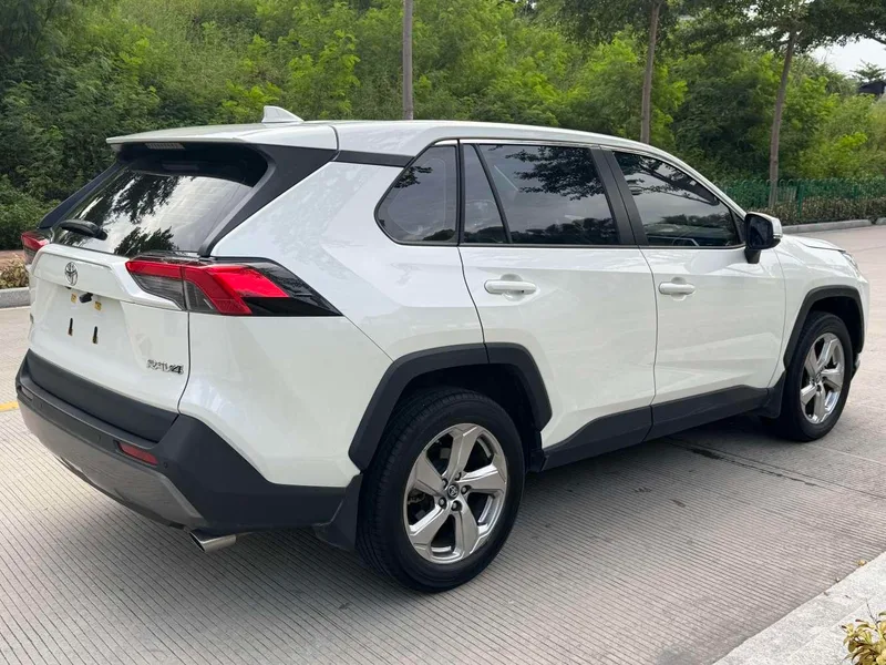 Toyota RAV4 2020 2.0L CVT Mode à deux roues motrices Plus Version intérieur photo 6 Toyota RAV4 2020 2.0L CVT Mode à deux roues motrices Plus Version intérieur photo 6