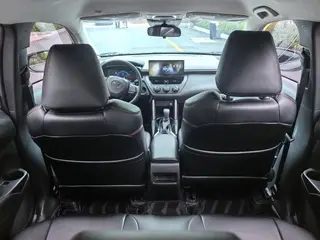 Toyota Corolla Cross 2024 2.0L CVT Pioneer Edition interior photo 11 Toyota Corolla Cross 2024 2.0L CVT Pioneer Edition interior photo 11