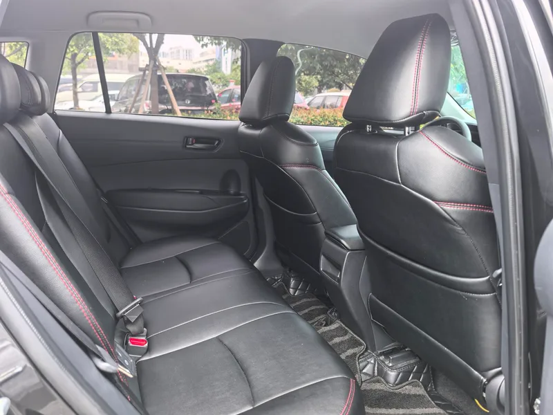 Toyota Corolla Cross 2024 2.0L CVT Pioneer Edition interior photo 12 Toyota Corolla Cross 2024 2.0L CVT Pioneer Edition interior photo 12