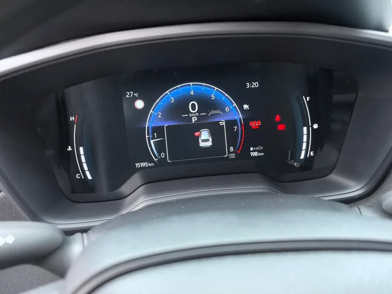 Toyota Corolla Cross 2024 2.0L CVT Pioneer Edition interior photo 15 Toyota Corolla Cross 2024 2.0L CVT Pioneer Edition interior photo 15