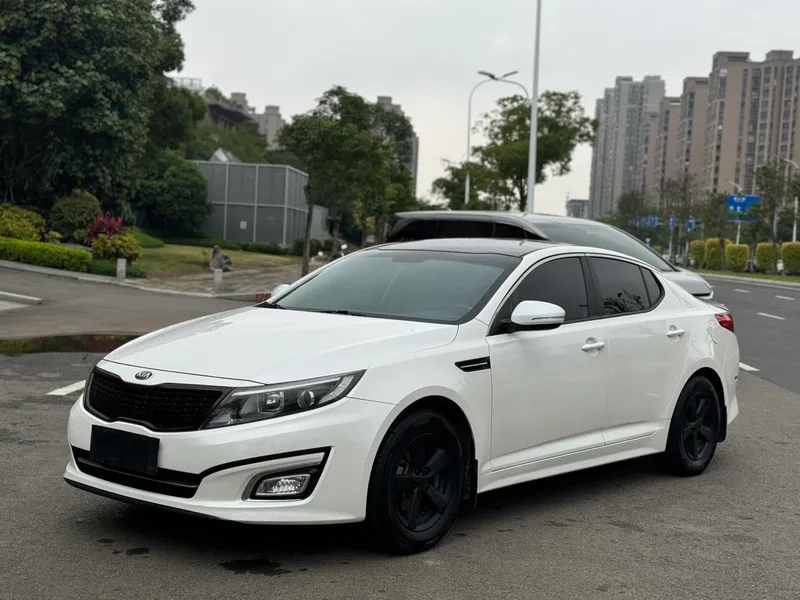 Kia K5 2015 2.0L Automatic GL exterior photo 1 Kia K5 2015 2.0L Automatic GL exterior photo 1