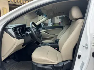 Kia K5 2015 2.0L Automatic GL exterior photo 4 Kia K5 2015 2.0L Automatic GL exterior photo 4