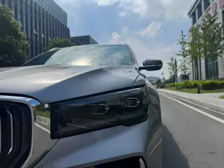 Geely Monjaro 2024 2.0TD High-power automatic two-wheel drive skyline version exterior photo 2 Geely Monjaro 2024 2.0TD High-power automatic two-wheel drive skyline version exterior photo 2