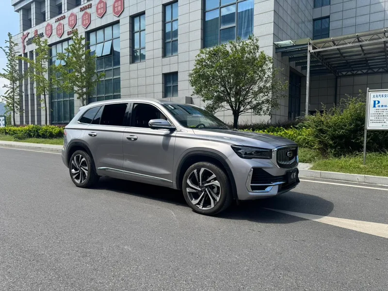 Geely Monjaro 2024 2.0TD High-power automatic two-wheel drive skyline version exterior photo 4 Geely Monjaro 2024 2.0TD High-power automatic two-wheel drive skyline version exterior photo 4
