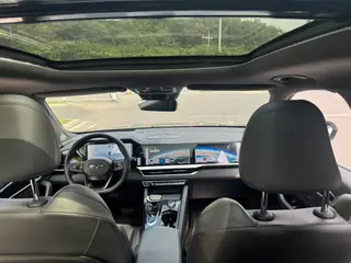 Geely Monjaro 2024 2.0TD High-power automatic two-wheel drive skyline version interior photo 17 Geely Monjaro 2024 2.0TD High-power automatic two-wheel drive skyline version interior photo 17
