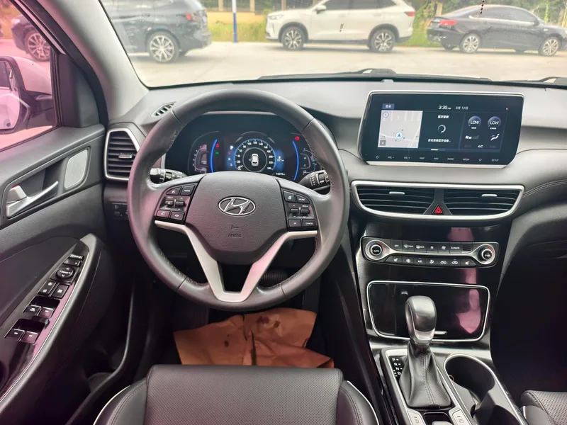 Hyundai Tucson 2020 280TGDi Dual-clutch two-drive smart joint version Country VI interior photo 12 Hyundai Tucson 2020 280TGDi Dual-clutch two-drive smart joint version Country VI interior photo 12