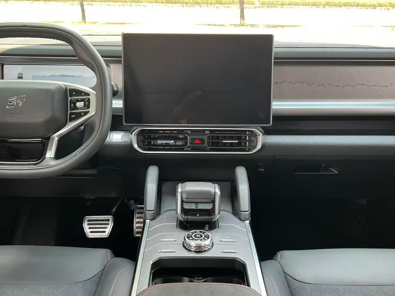 Jetour T2 2023 2.0TD Four-wheel drive Time travel PRO interior photo 13 Jetour T2 2023 2.0TD Four-wheel drive Time travel PRO interior photo 13