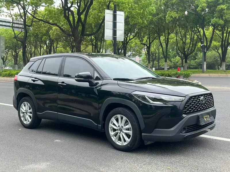 Toyota Corolla Cross 2023 2.0L CVT Version d'élite extérieur photo 3 Toyota Corolla Cross 2023 2.0L CVT Version d'élite extérieur photo 3
