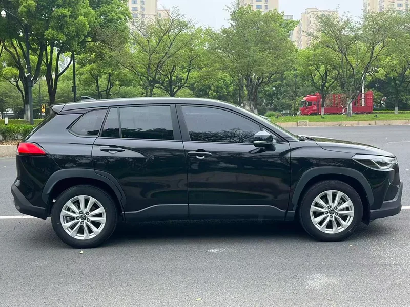 Toyota Corolla Cross 2023 2.0L CVT Version d'élite extérieur photo 4 Toyota Corolla Cross 2023 2.0L CVT Version d'élite extérieur photo 4