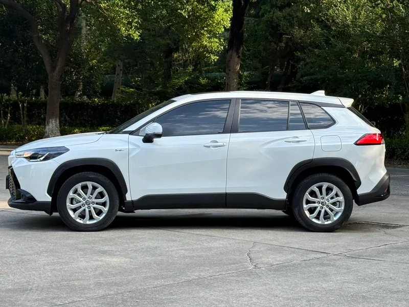 Toyota Frontlander 2024 2.0L Intelligent electric hybrid double engine Leading Edition exterior photo 4 Toyota Frontlander 2024 2.0L Intelligent electric hybrid double engine Leading Edition exterior photo 4