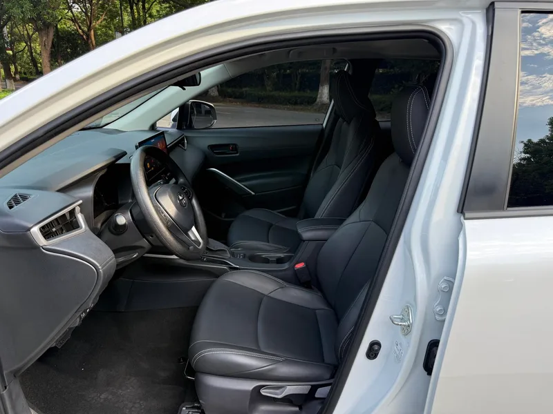 Toyota Frontlander 2024 2.0L Intelligent electric hybrid double engine Leading Edition interior photo 8 Toyota Frontlander 2024 2.0L Intelligent electric hybrid double engine Leading Edition interior photo 8