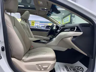 Toyota Camry 2019 2.5G Luxury Edition Country VI interior photo 12 Toyota Camry 2019 2.5G Luxury Edition Country VI interior photo 12