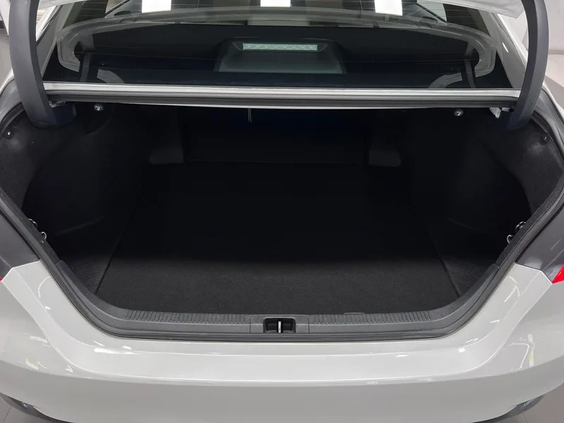Toyota Camry 2019 2.5G Luxury Edition Country VI interior photo 14 Toyota Camry 2019 2.5G Luxury Edition Country VI interior photo 14