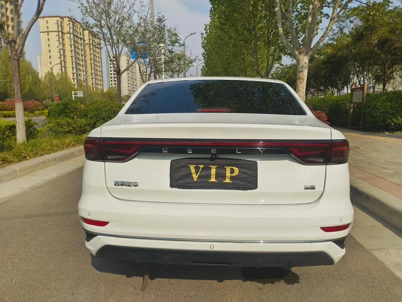Geely Emgrand 2022 4.ª generación 1.5L CVT Acabado premium interior foto 9 Geely Emgrand 2022 4.ª generación 1.5L CVT Acabado premium interior foto 9