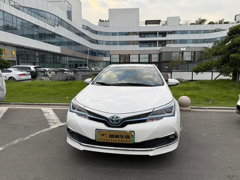 Toyota Corolla Plug-in Hybrid 2020 1.8L Versión cómoda exterior foto 2 Toyota Corolla Plug-in Hybrid 2020 1.8L Versión cómoda exterior foto 2