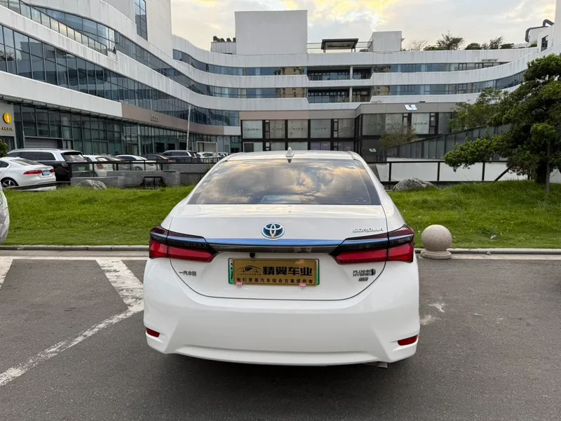 Toyota Corolla Plug-in Hybrid 2020 1.8L Versión cómoda exterior foto 10 Toyota Corolla Plug-in Hybrid 2020 1.8L Versión cómoda exterior foto 10