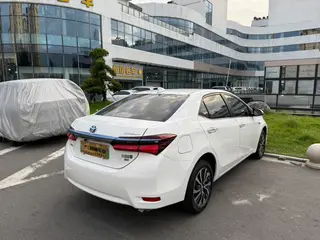 Toyota Corolla Plug-in Hybrid 2020 1.8L Versión cómoda interior foto 11 Toyota Corolla Plug-in Hybrid 2020 1.8L Versión cómoda interior foto 11