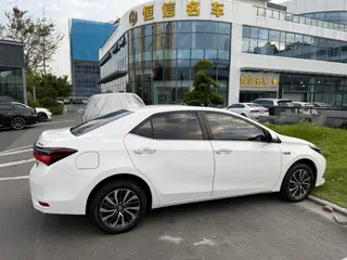 Toyota Corolla Plug-in Hybrid 2020 1.8L Versión cómoda interior foto 12 Toyota Corolla Plug-in Hybrid 2020 1.8L Versión cómoda interior foto 12