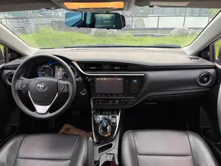 Toyota Corolla Plug-in Hybrid 2020 1.8L Versión cómoda interior foto 15 Toyota Corolla Plug-in Hybrid 2020 1.8L Versión cómoda interior foto 15