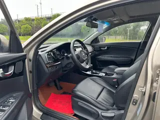 Kia K4 2014 1.8L Automatic GLS interior photo 8 Kia K4 2014 1.8L Automatic GLS interior photo 8
