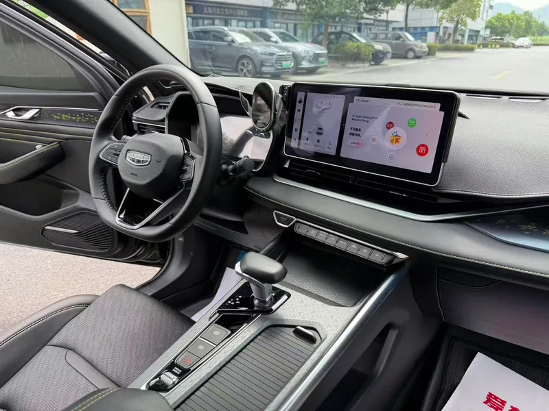 Geely Preface 2023 1.5T Versión Fuyao interior foto 11