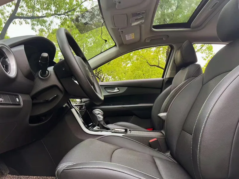 Kia K3 2021 1.5L IVT Youth Edition interior photo 11 Kia K3 2021 1.5L IVT Youth Edition interior photo 11