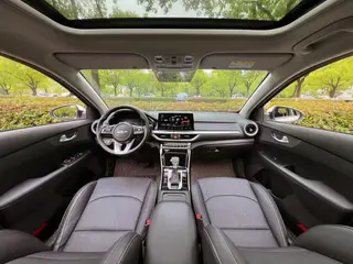 Kia K3 2021 1.5L IVT Youth Edition interior photo 13 Kia K3 2021 1.5L IVT Youth Edition interior photo 13
