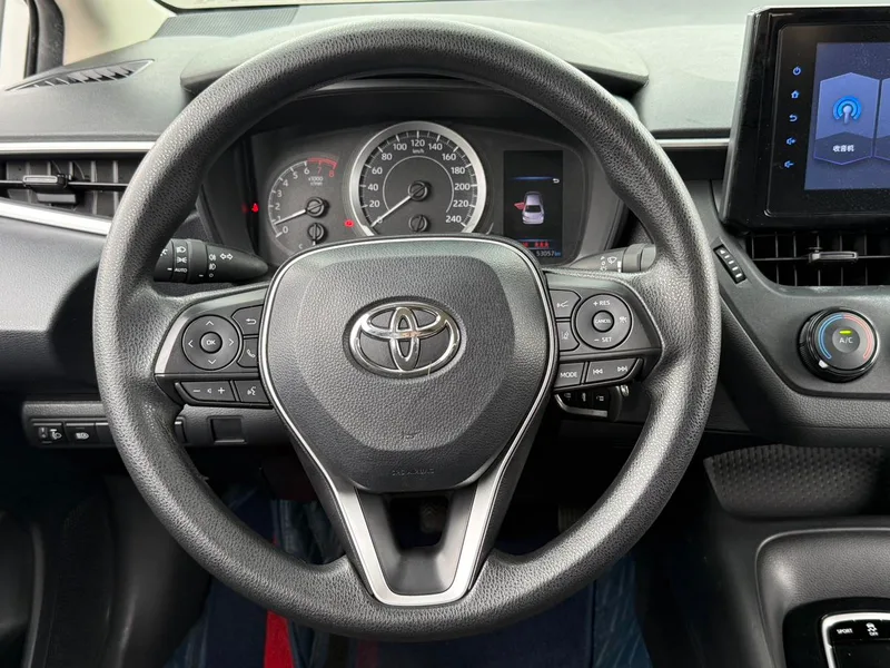 Toyota Corolla 2021 1.2T S-CVT Pioneer Edition interior photo 10 Toyota Corolla 2021 1.2T S-CVT Pioneer Edition interior photo 10