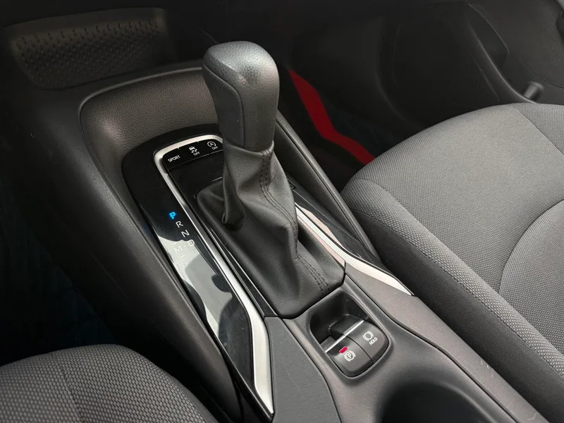 Toyota Corolla 2021 1.2T S-CVT Pioneer Edition interior photo 12 Toyota Corolla 2021 1.2T S-CVT Pioneer Edition interior photo 12