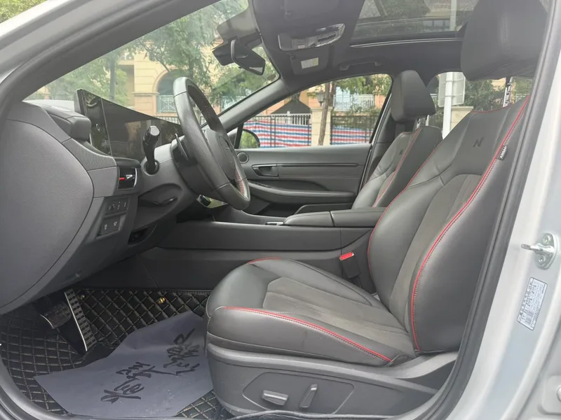 Hyundai Sonata 2024 2.0T N Line Pro interior photo 11 Hyundai Sonata 2024 2.0T N Line Pro interior photo 11