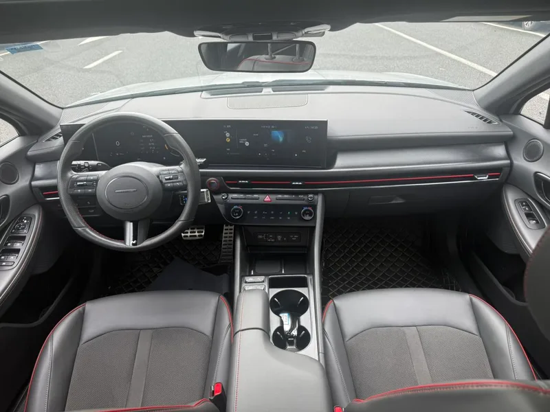 Hyundai Sonata 2024 2.0T N Line Pro interior photo 15 Hyundai Sonata 2024 2.0T N Line Pro interior photo 15