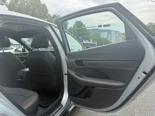 Hyundai Sonata 2024 2.0T N Line Pro interior photo 18 Hyundai Sonata 2024 2.0T N Line Pro interior photo 18