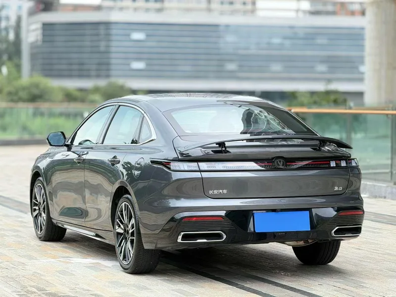 Changan Eado 2026 Fourth generation 1.5T DCT 500Bar Smart Enjoyment interior photo 6 Changan Eado 2026 Fourth generation 1.5T DCT 500Bar Smart Enjoyment interior photo 6