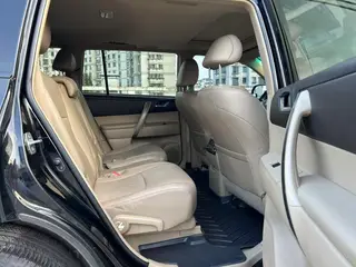 Toyota Highlander 2009 2.7L Two-wheel drive 7 Seat Deluxe Edition interior photo 15 Toyota Highlander 2009 2.7L Two-wheel drive 7 Seat Deluxe Edition interior photo 15