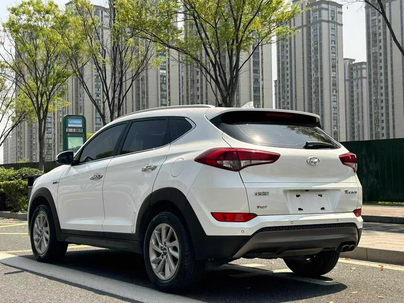 Hyundai Tucson 2015 1.6T Dual-clutch, two-wheel drive, intelligent model interior photo 11 Hyundai Tucson 2015 1.6T Dual-clutch, two-wheel drive, intelligent model interior photo 11