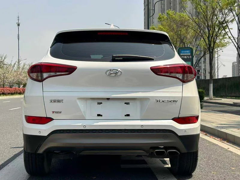 Hyundai Tucson 2015 1.6T Dual-clutch, two-wheel drive, intelligent model interior photo 12 Hyundai Tucson 2015 1.6T Dual-clutch, two-wheel drive, intelligent model interior photo 12