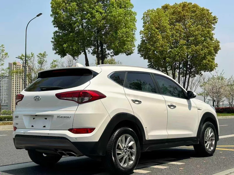 Hyundai Tucson 2015 1.6T Dual-clutch, two-wheel drive, intelligent model interior photo 13 Hyundai Tucson 2015 1.6T Dual-clutch, two-wheel drive, intelligent model interior photo 13