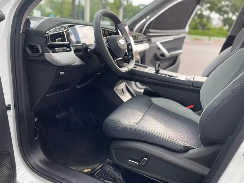Geely Boyue L 2024 1.5TD DCT Premium Edition exterior photo 9 Geely Boyue L 2024 1.5TD DCT Premium Edition exterior photo 9
