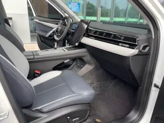 Geely Boyue L 2024 1.5TD DCT Premium Edition interior photo 11 Geely Boyue L 2024 1.5TD DCT Premium Edition interior photo 11