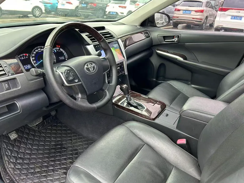 Toyota Camry 2016 2.0G 10th Anniversary Leading Edition interior photo 14 Toyota Camry 2016 2.0G 10th Anniversary Leading Edition interior photo 14