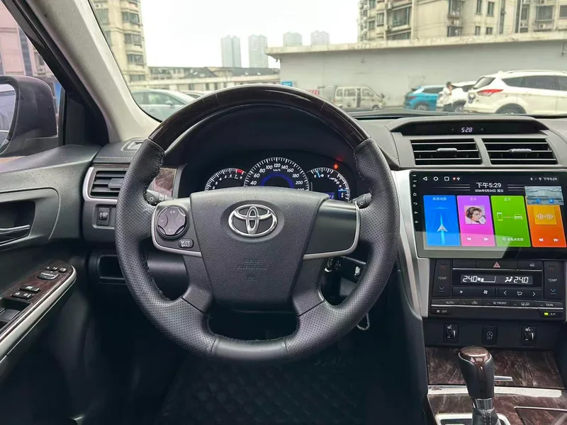 Toyota Camry 2016 2.0G 10th Anniversary Leading Edition interior photo 16 Toyota Camry 2016 2.0G 10th Anniversary Leading Edition interior photo 16